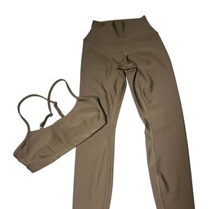 Alo beige airlift 2pc sports bra and leggings XS/S